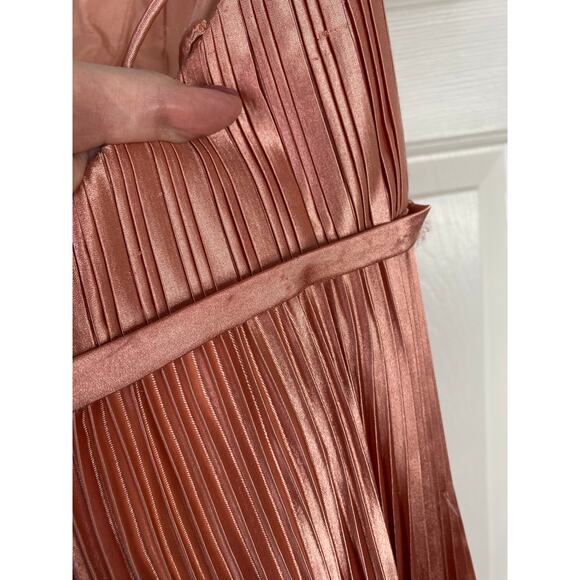 NWT Mac Duggal PLUNGE NECK PLEATED EVENING GOWN, Rose Gold, Sz 2, #49039 - Picture 7 of 9